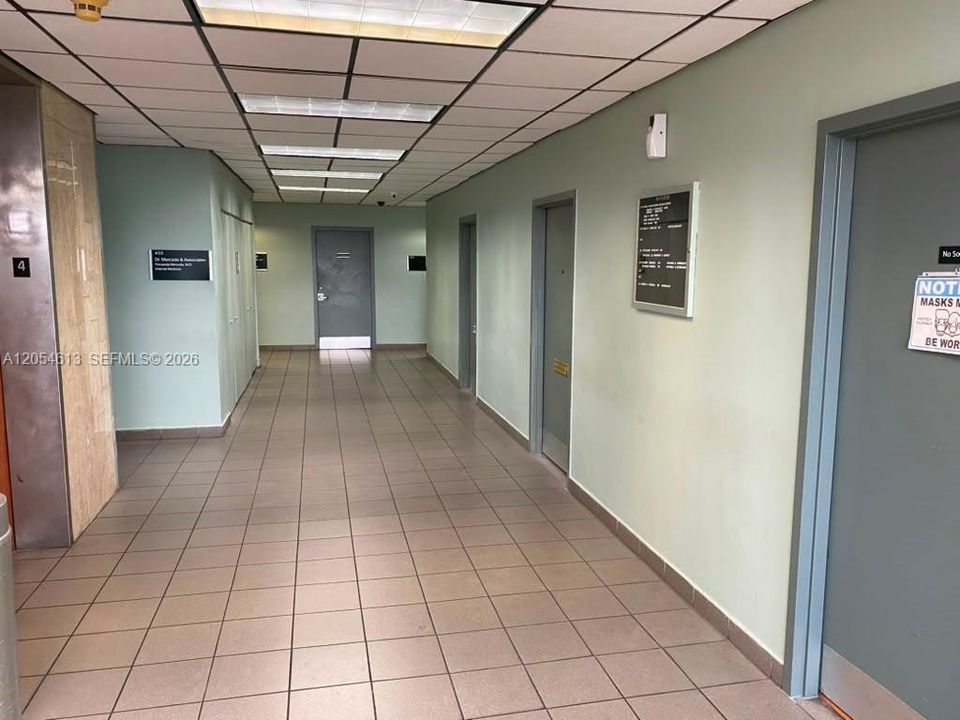В аренду: $4,000 (0 спален, 0 ванн, 0 Квадратных фут)