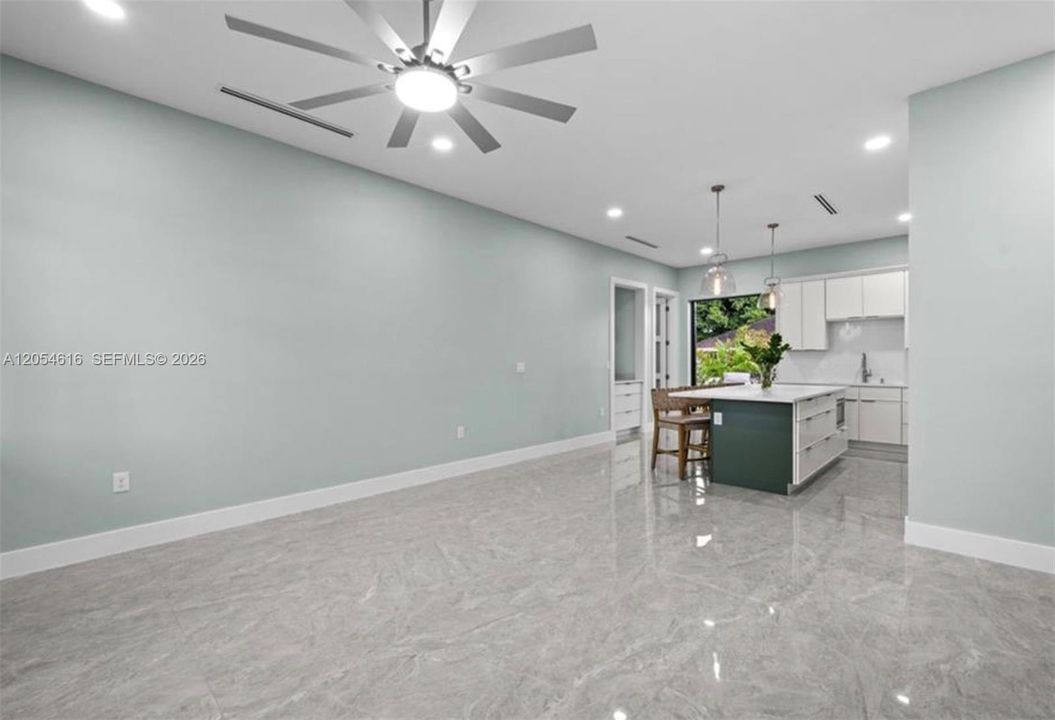 En Venta: $359,900 (3 camas, 2 baños, 0 Pies cuadrados)