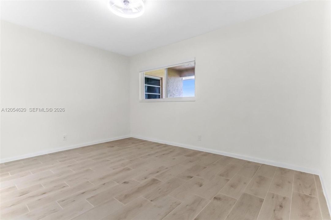 For Rent: $2,400 (2 beds, 2 baths, 970 Square Feet)