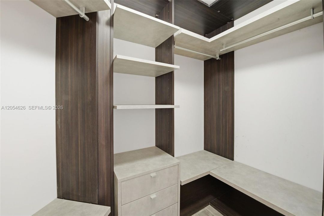 For Rent: $5,500 (2 beds, 2 baths, 1152 Square Feet)