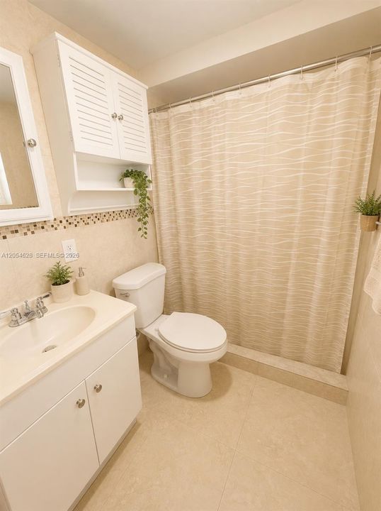 For Sale: $280,000 (2 beds, 2 baths, 860 Square Feet)