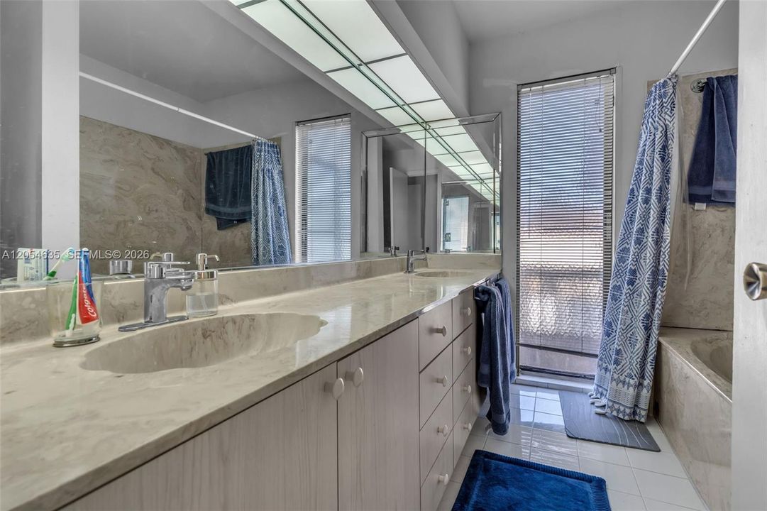 For Sale: $825,000 (4 beds, 2 baths, 2612 Square Feet)