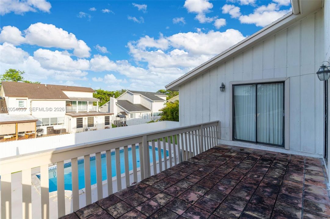 For Sale: $825,000 (4 beds, 2 baths, 2612 Square Feet)