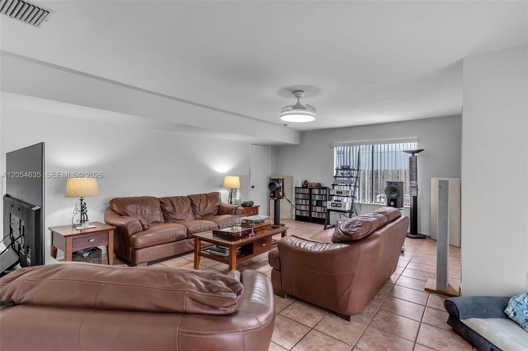 For Sale: $825,000 (4 beds, 2 baths, 2612 Square Feet)