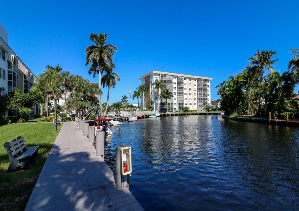 23 Grounds & Water View
