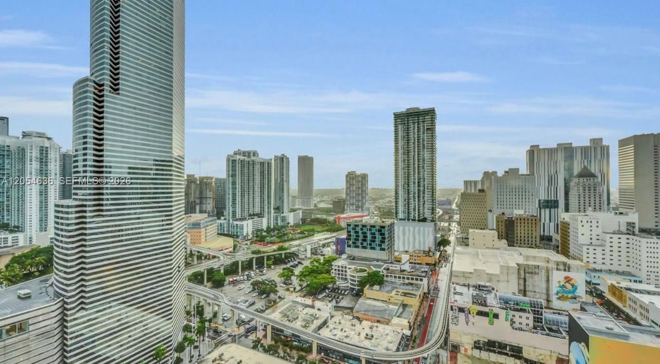 For Rent: $4,000 (2 beds, 2 baths, 791 Square Feet)