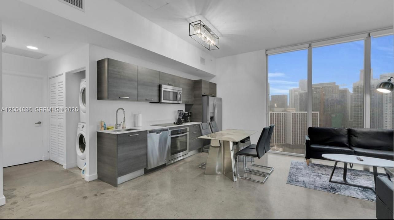 For Rent: $4,000 (2 beds, 2 baths, 791 Square Feet)