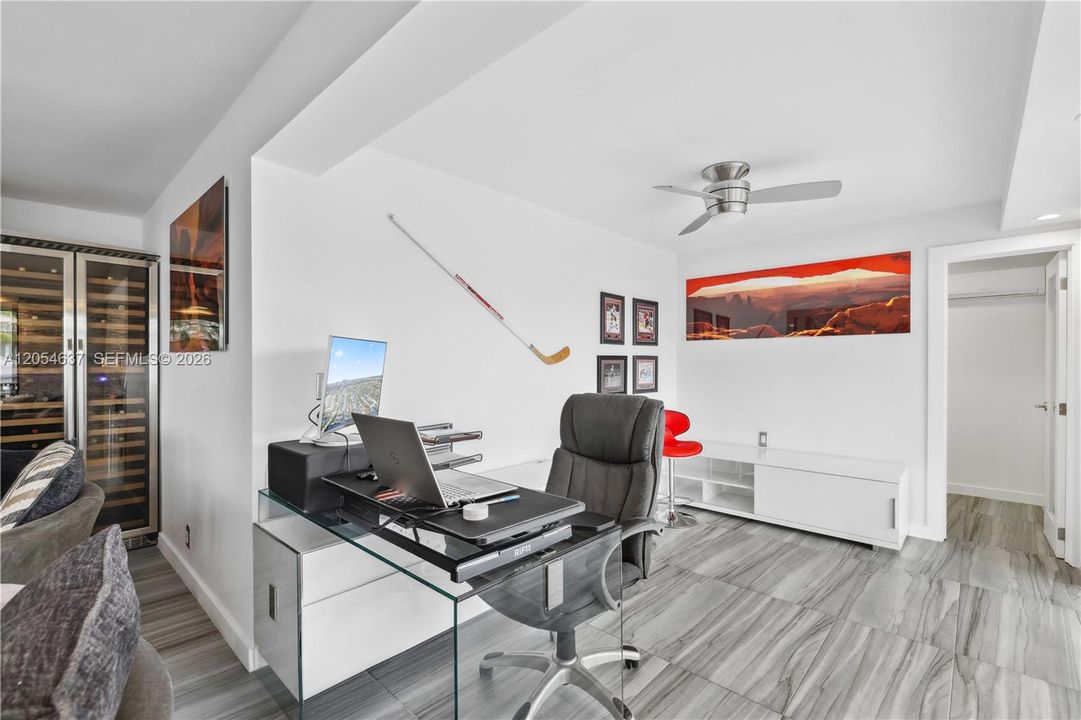 В аренду: $22,900 (5 спален, 5 ванн, 4022 Квадратных фут)