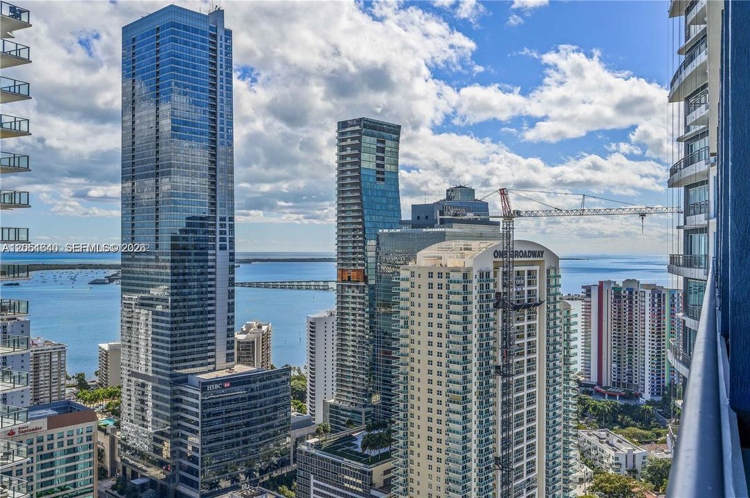 For Sale: $565,000 (2 beds, 2 baths, 1151 Square Feet)