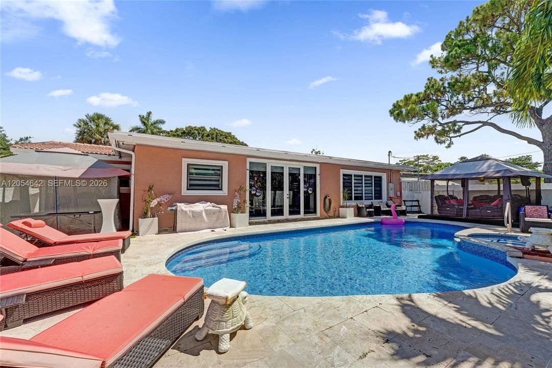 For Sale: $1,250,000 (3 beds, 3 baths, 1857 Square Feet)