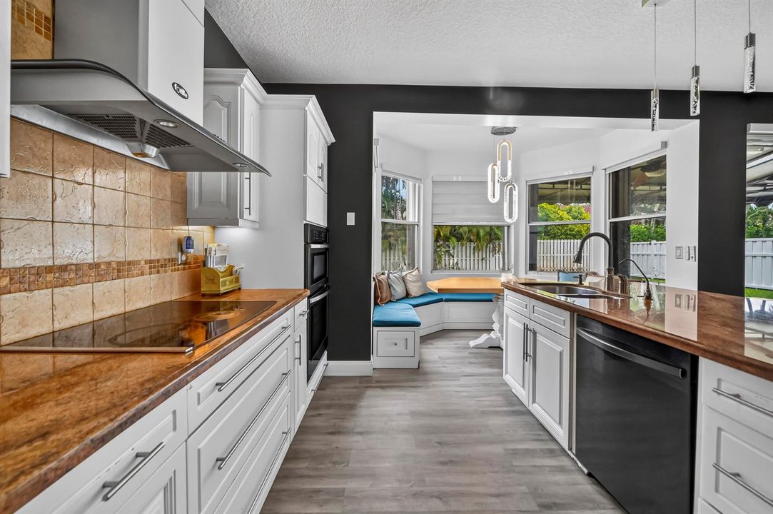14 Kitchen 03