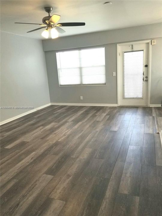 En Venta: $144,900 (2 camas, 2 baños, 819 Pies cuadrados)