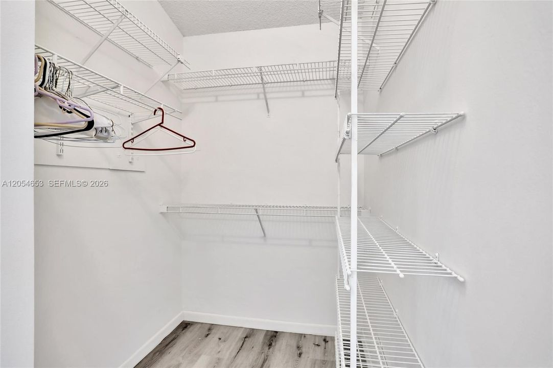 For Rent: $2,550 (2 beds, 2 baths, 1244 Square Feet)