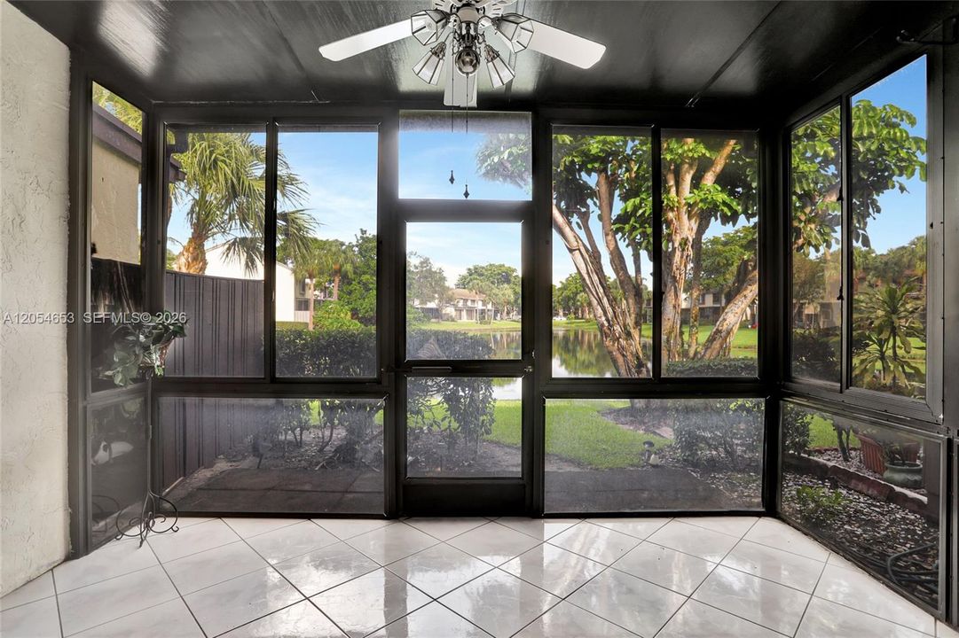 For Rent: $2,550 (2 beds, 2 baths, 1244 Square Feet)