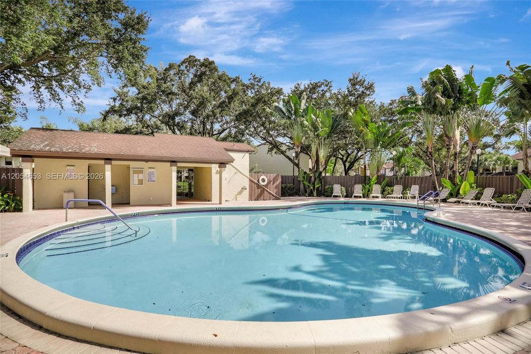 For Rent: $2,550 (2 beds, 2 baths, 1244 Square Feet)
