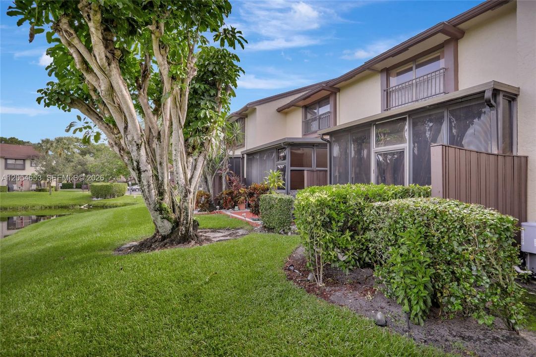 For Rent: $2,550 (2 beds, 2 baths, 1244 Square Feet)