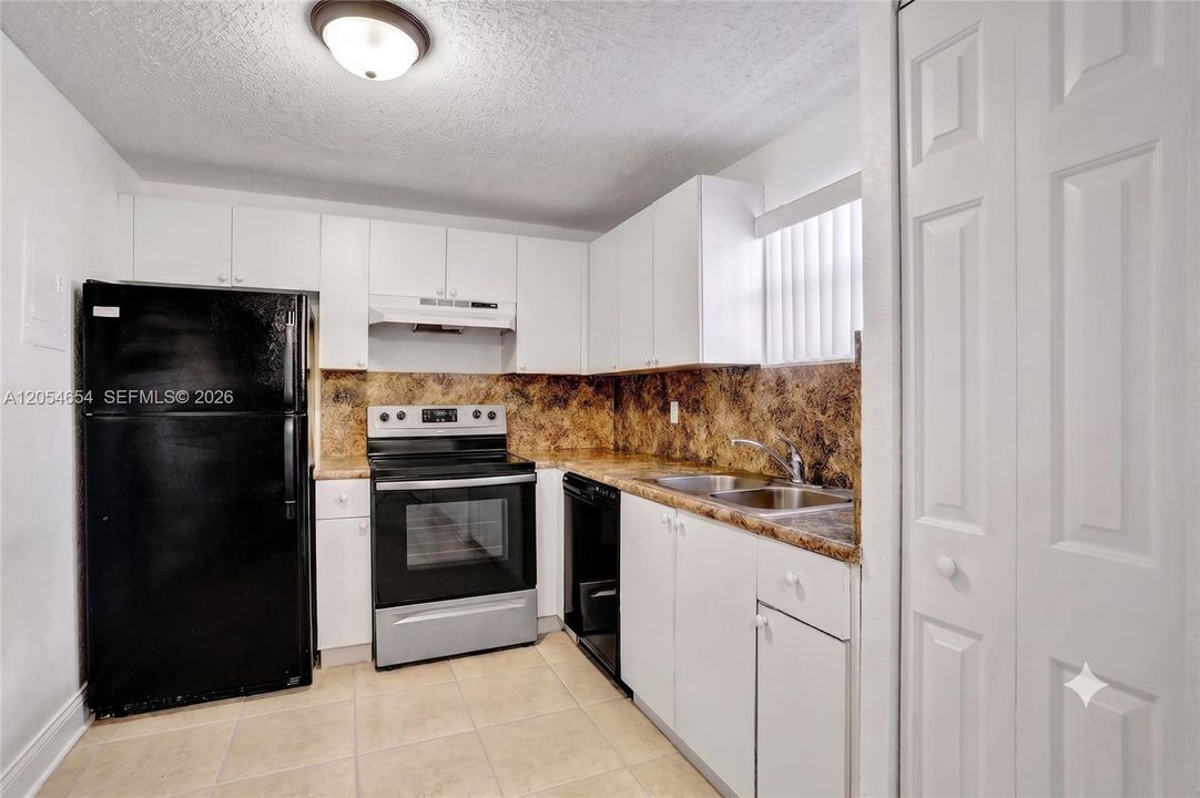 В аренду: $1,980 (2 спален, 2 ванн, 1252 Квадратных фут)