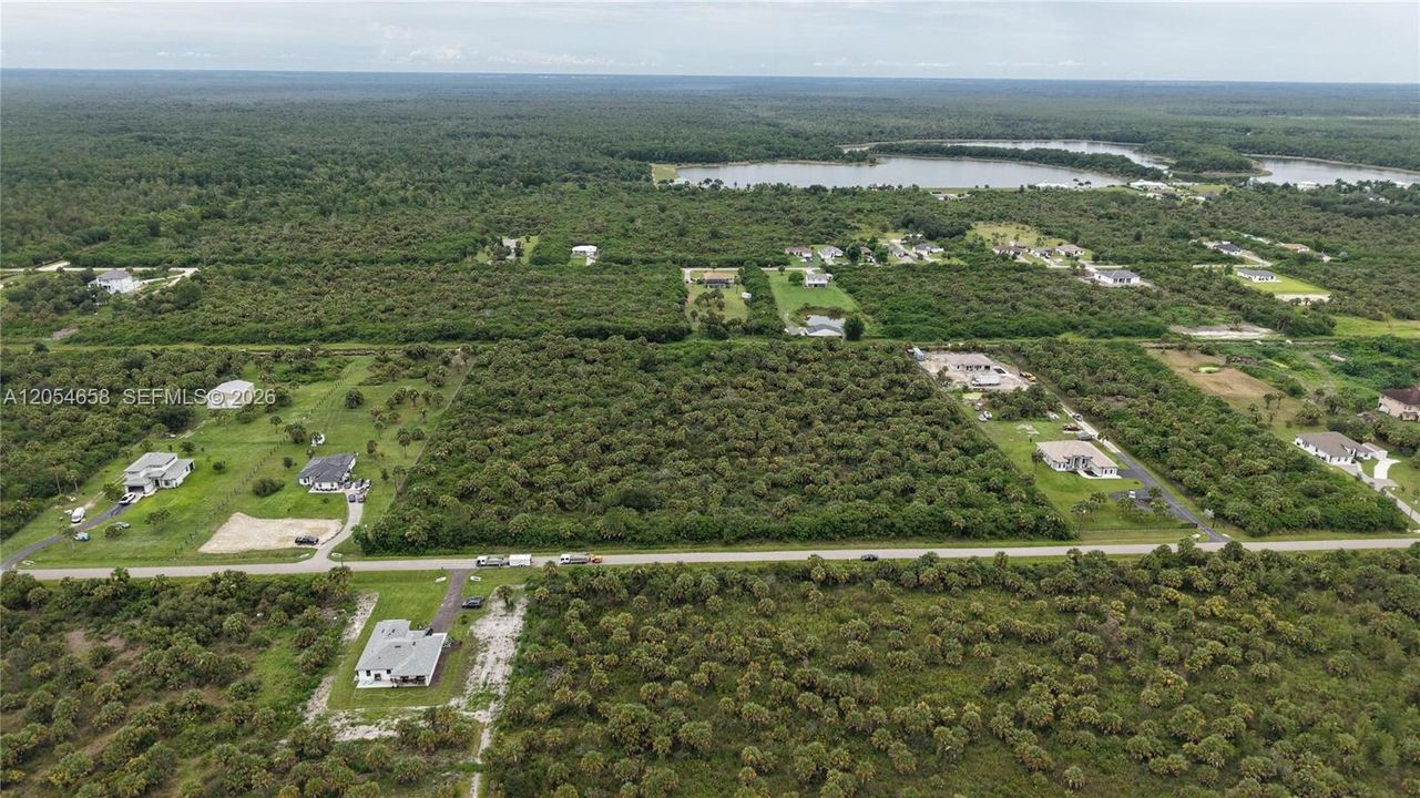 En Venta: $300,000 (2.73 acres)