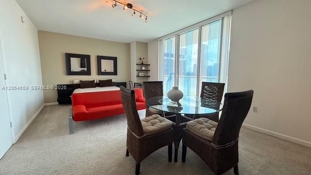For Sale: $325,000 (0 beds, 1 baths, 567 Square Feet)