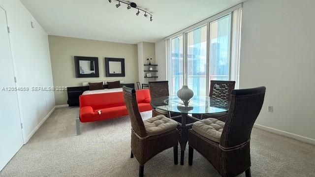 For Sale: $325,000 (0 beds, 1 baths, 567 Square Feet)