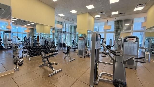 For Sale: $325,000 (0 beds, 1 baths, 567 Square Feet)