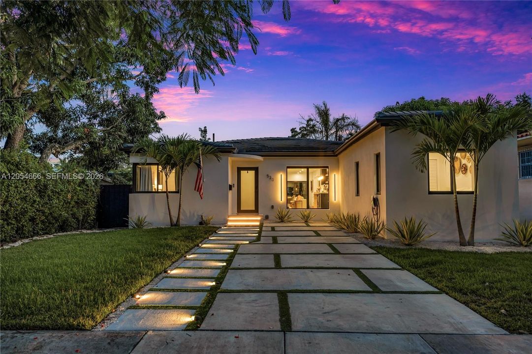 For Sale: $2,490,000 (4 beds, 4 baths, 2019 Square Feet)