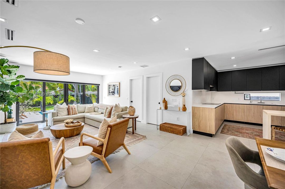 For Sale: $2,490,000 (4 beds, 4 baths, 2019 Square Feet)