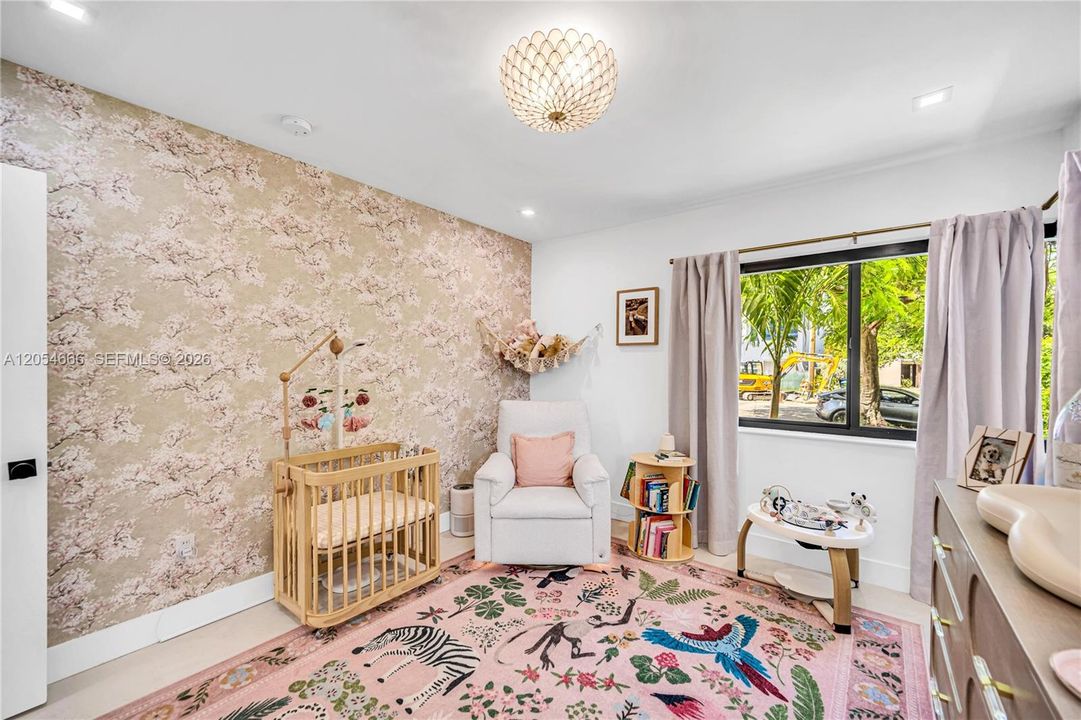 For Sale: $2,490,000 (4 beds, 4 baths, 2019 Square Feet)
