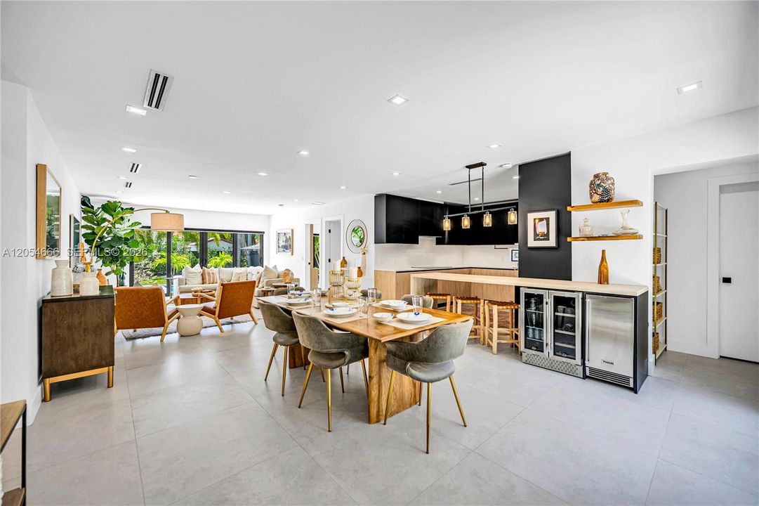 For Sale: $2,490,000 (4 beds, 4 baths, 2019 Square Feet)