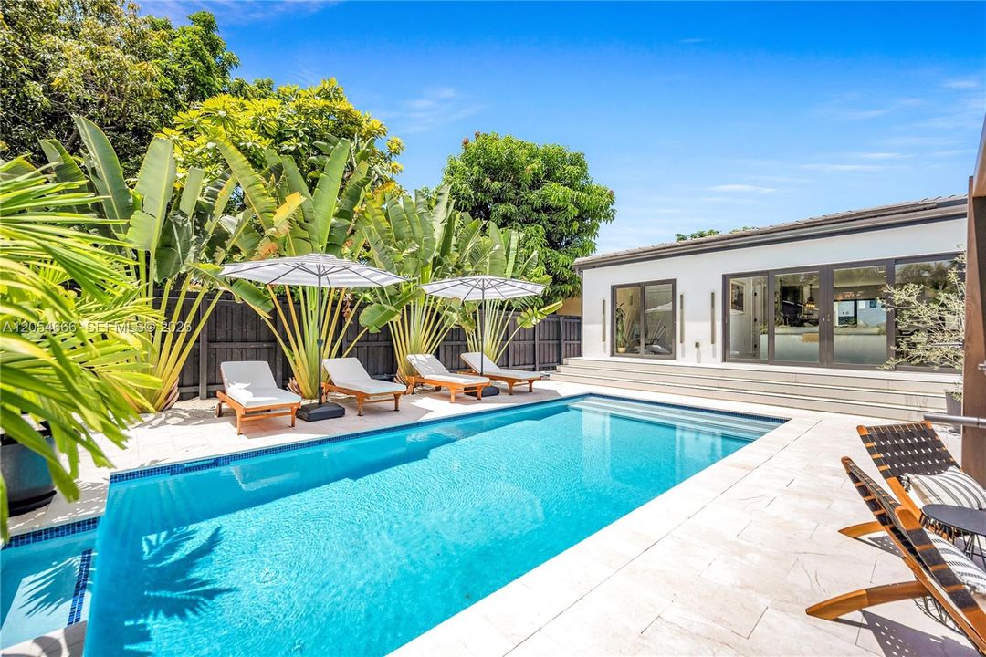 For Sale: $2,490,000 (4 beds, 4 baths, 2019 Square Feet)