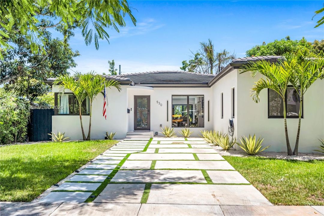 For Sale: $2,490,000 (4 beds, 4 baths, 2019 Square Feet)