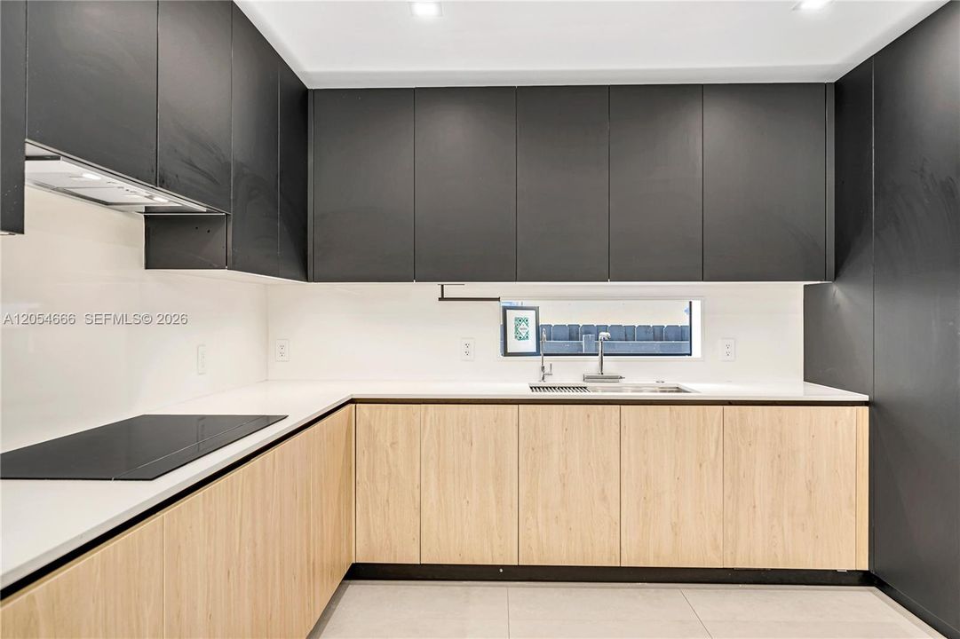 For Sale: $2,490,000 (4 beds, 4 baths, 2019 Square Feet)