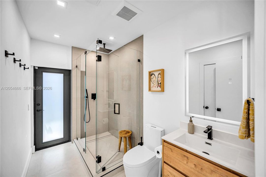 For Sale: $2,490,000 (4 beds, 4 baths, 2019 Square Feet)