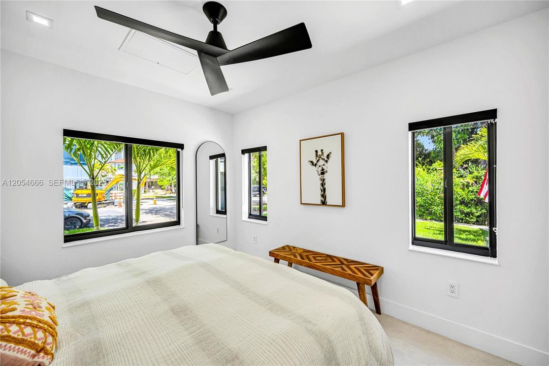 For Sale: $2,490,000 (4 beds, 4 baths, 2019 Square Feet)