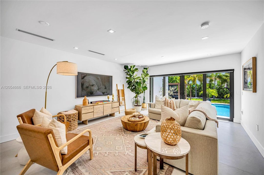For Sale: $2,490,000 (4 beds, 4 baths, 2019 Square Feet)