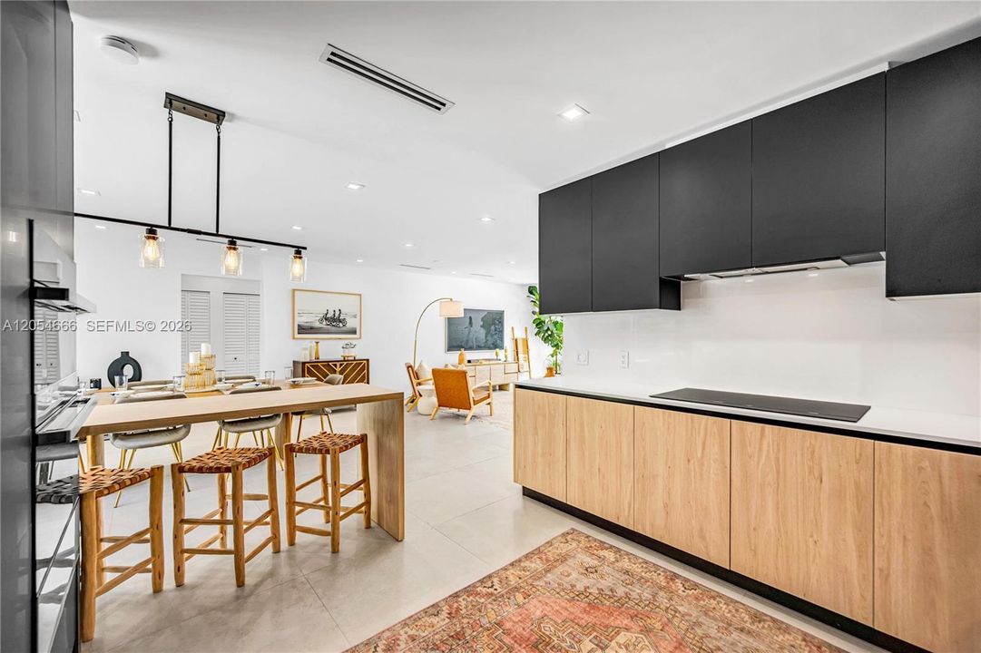 For Sale: $2,490,000 (4 beds, 4 baths, 2019 Square Feet)