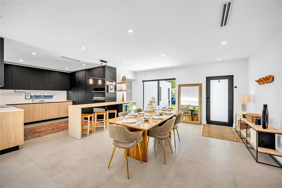 For Sale: $2,490,000 (4 beds, 4 baths, 2019 Square Feet)