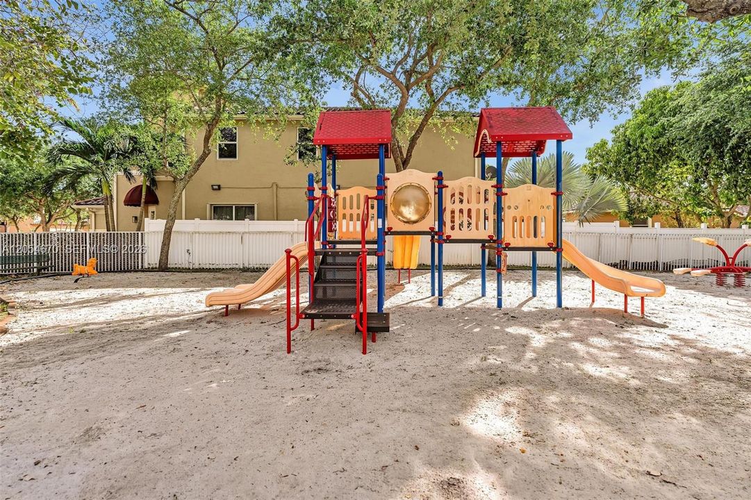 For Rent: $5,000 (4 beds, 3 baths, 2878 Square Feet)