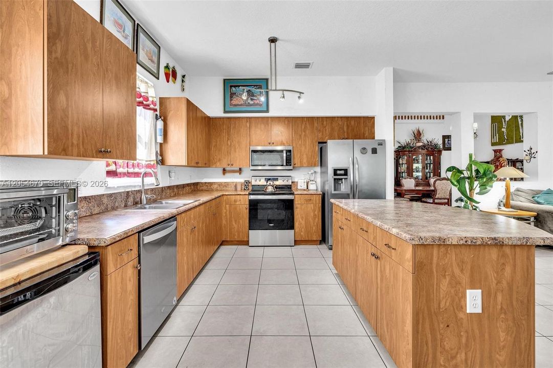 For Rent: $5,000 (4 beds, 3 baths, 2878 Square Feet)