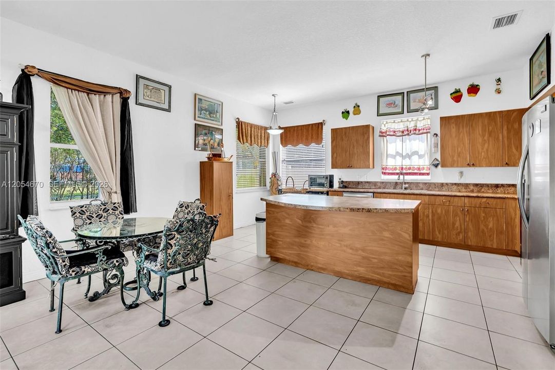 For Rent: $5,000 (4 beds, 3 baths, 2878 Square Feet)