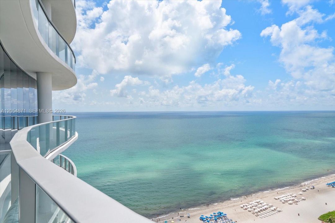 For Sale: $2,990,000 (2 beds, 2 baths, 2300 Square Feet)