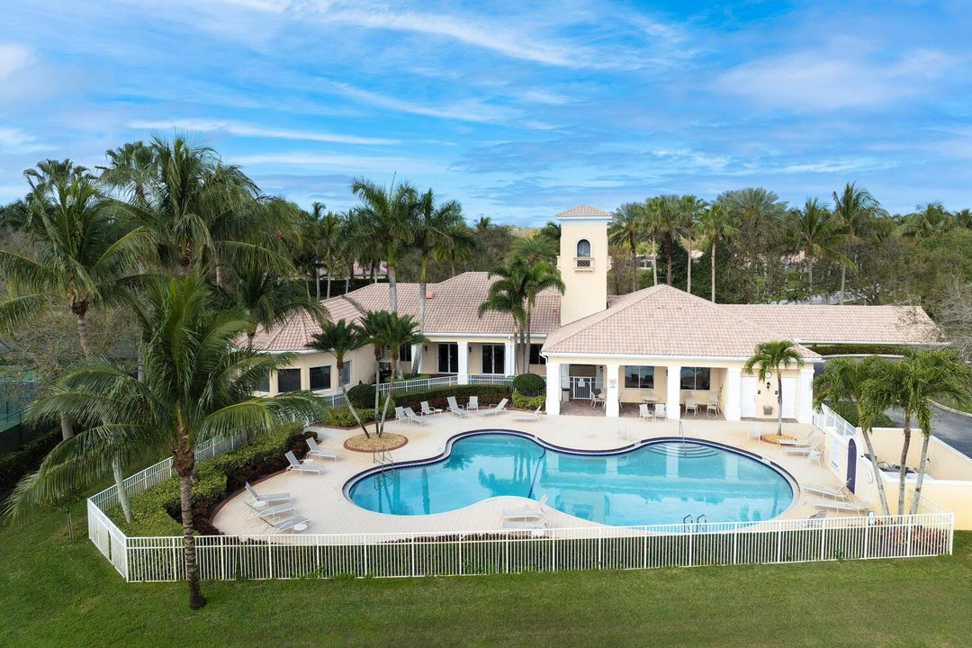 COMMUNITY POOL