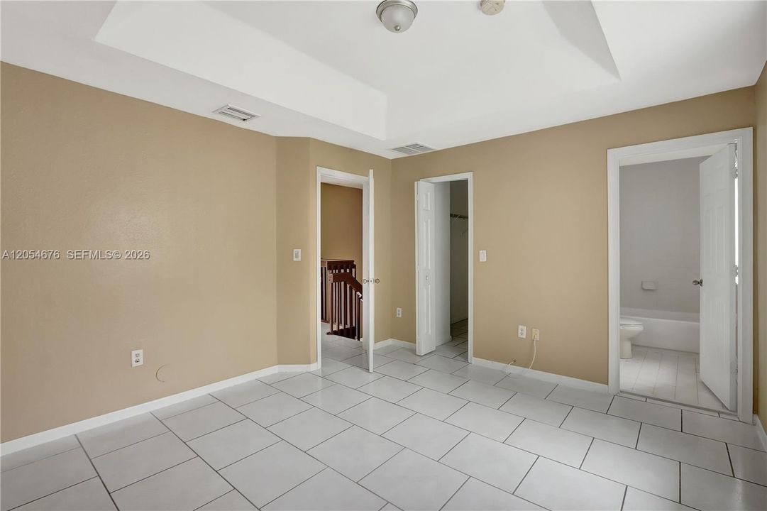 For Sale: $225,000 (3 beds, 3 baths, 1302 Square Feet)
