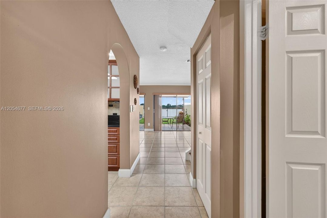 En Venta: $485,000 (3 camas, 2 baños, 1298 Pies cuadrados)