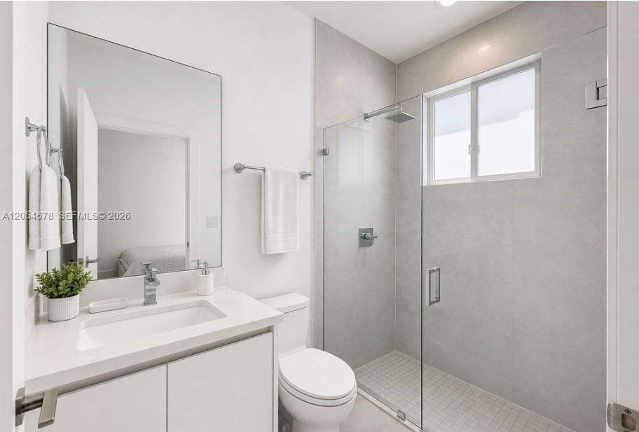 For Sale: $1,300,000 (5 beds, 4 baths, 2402 Square Feet)