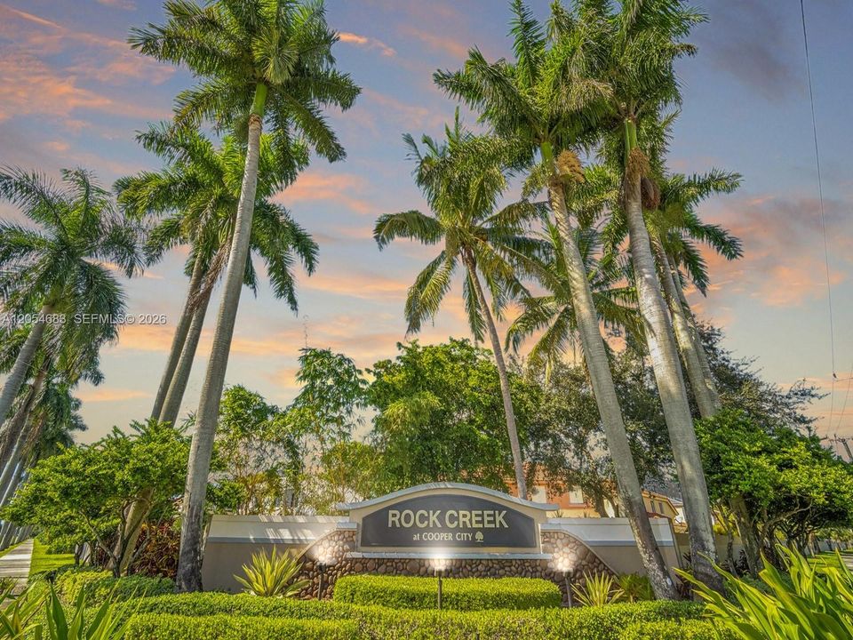 En Venta: $798,000 (4 camas, 3 baños, 2134 Pies cuadrados)