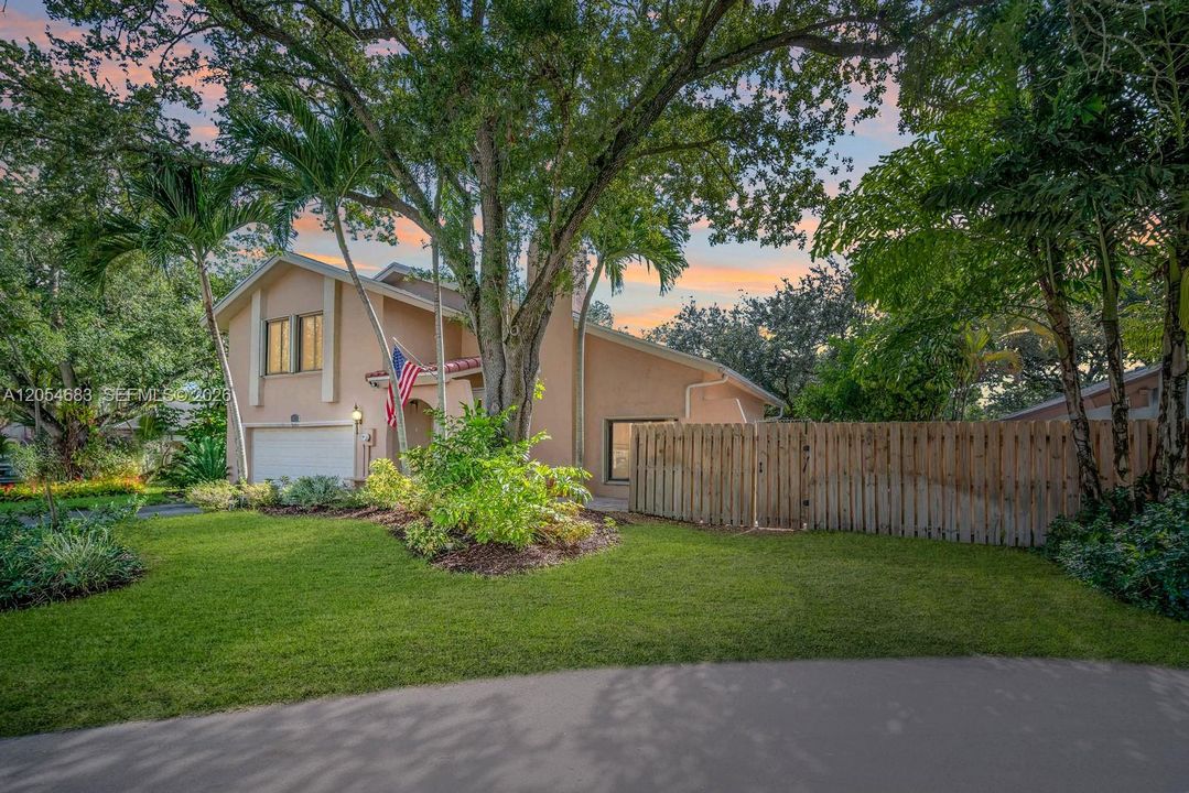 En Venta: $798,000 (4 camas, 3 baños, 2134 Pies cuadrados)