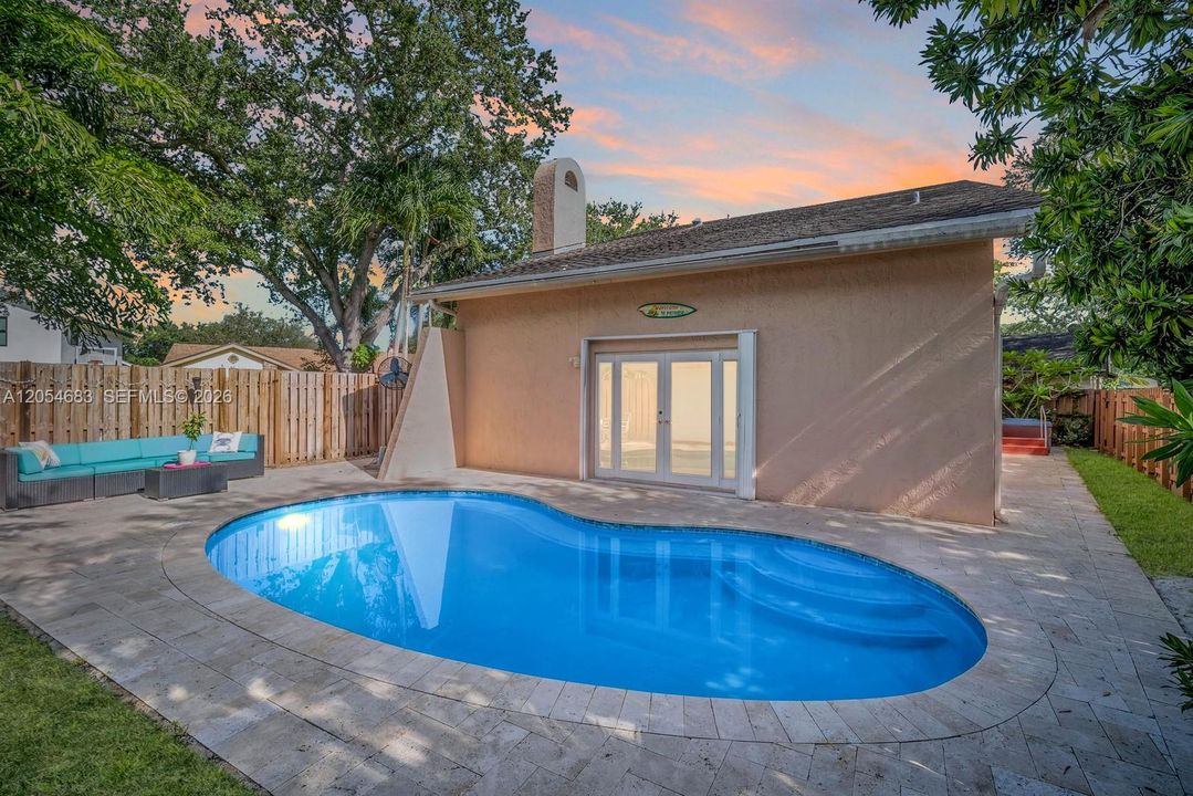 En Venta: $798,000 (4 camas, 3 baños, 2134 Pies cuadrados)