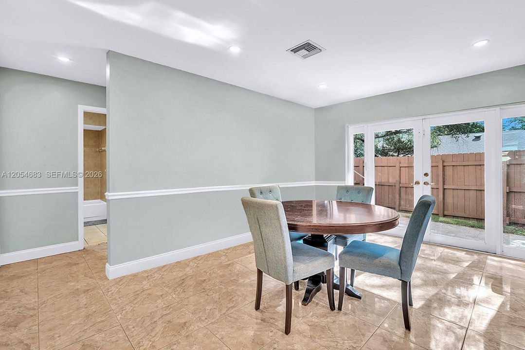 En Venta: $798,000 (4 camas, 3 baños, 2134 Pies cuadrados)