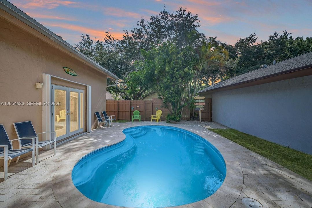 En Venta: $798,000 (4 camas, 3 baños, 2134 Pies cuadrados)